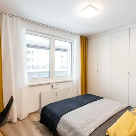 Bratislava, Moderny Apartman S Dobrou Dostupnostou Lejlighed *